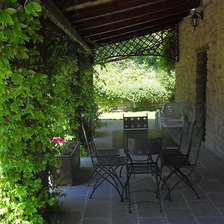 Cozy Holiday In Italy With Garden *
